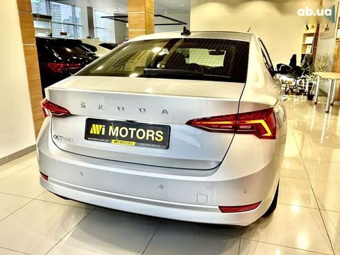 Skoda Octavia 2022 - фото 5