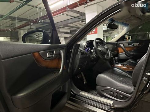 Infiniti QX70 2013 - фото 22