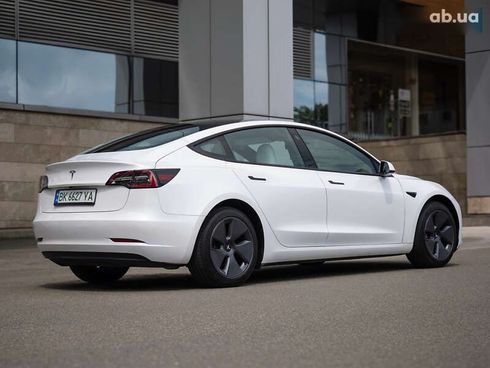 Tesla Model 3 2023 - фото 3