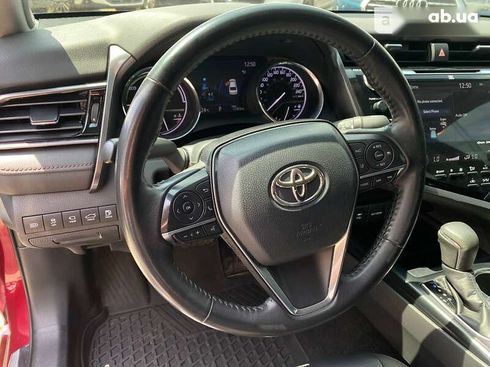 Toyota Camry 2019 - фото 16