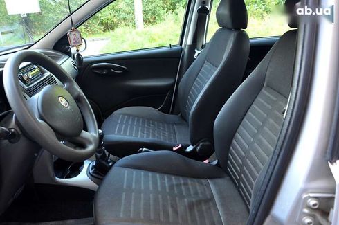 Fiat Punto 2009 - фото 17