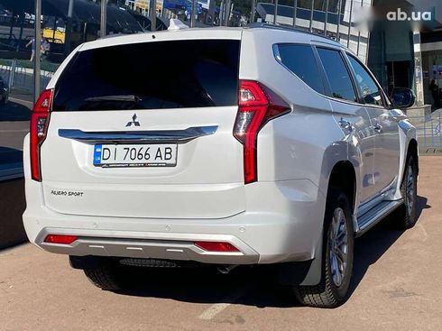 Mitsubishi Pajero Sport 2024 - фото 3