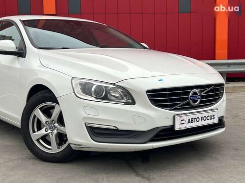 Volvo S60 2015 - фото 2