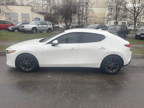 Mazda 3 2019 белый - фото 6