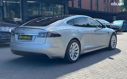 Tesla Model S 2018 - фото 6