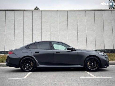 BMW M5 2025 - фото 21