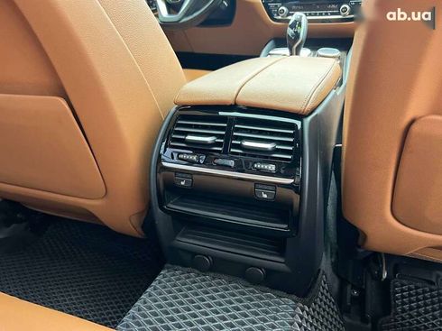 BMW 5 серия 2018 - фото 19