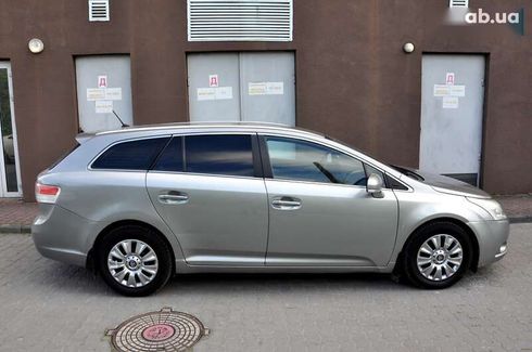 Toyota Avensis 2011 - фото 7