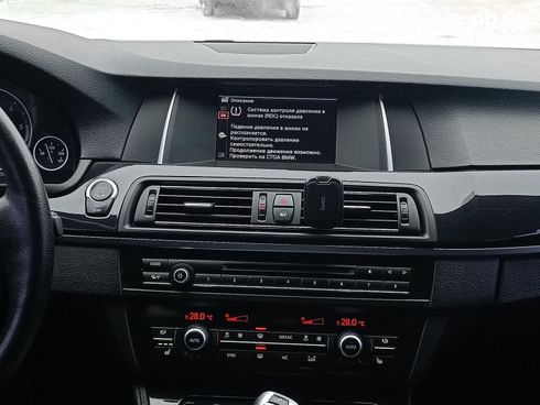 BMW 5 серия 2014 белый - фото 29