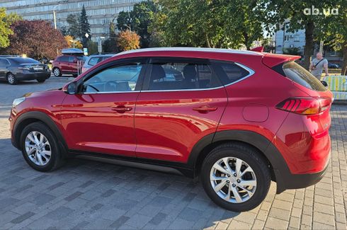 Hyundai Tucson 2018 красный - фото 5