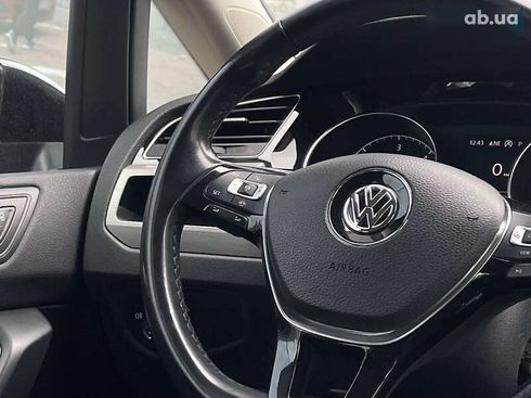 Volkswagen Touran 2018 - фото 17