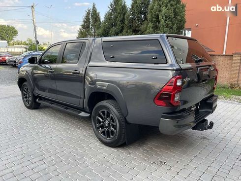 Toyota Hilux 2022 - фото 20