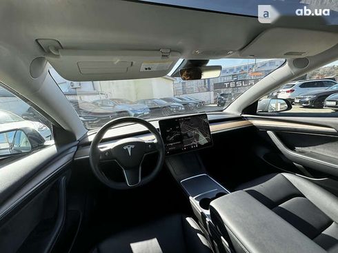 Tesla Model 3 2022 - фото 8