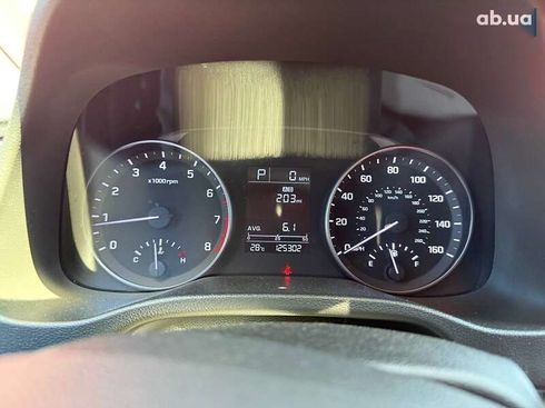 Hyundai Elantra 2016 - фото 16