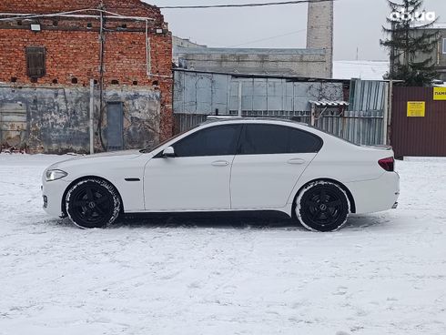 BMW 5 серия 2014 белый - фото 3