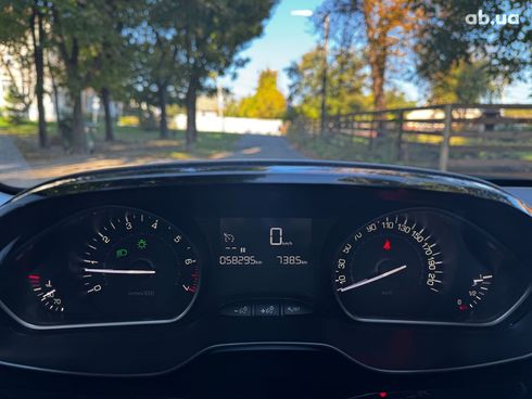 Peugeot 208 2019 серый - фото 29