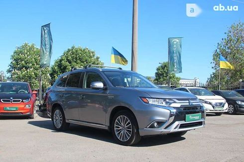 Mitsubishi Outlander 2019 - фото 7