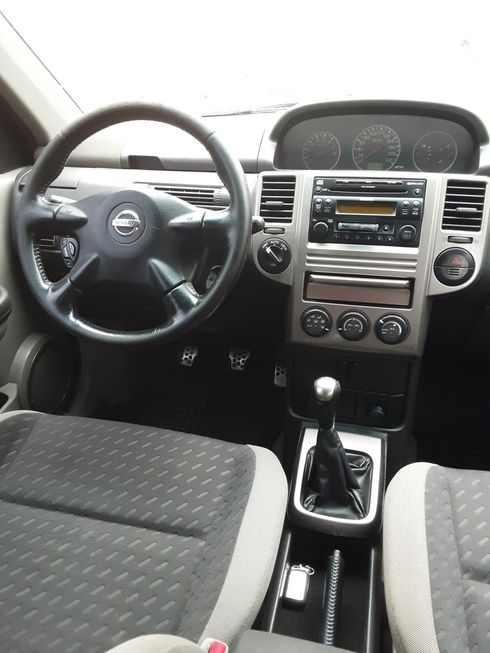 Nissan X-Trail 2005 серый - фото 8