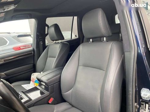 Lexus GX 2021 - фото 20