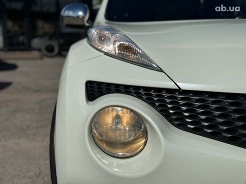Nissan Juke 2011 белый - фото 5