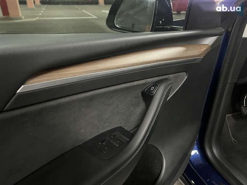 Tesla Model Y 2023 - фото 12