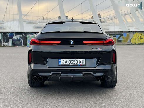 BMW X6 M 2022 - фото 10