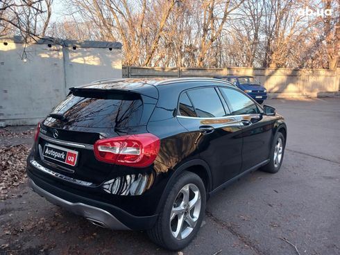 Mercedes-Benz GLA-Класс 2019 черный - фото 5