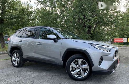 Toyota RAV4 2019 - фото 20