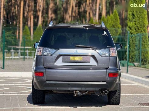 Mitsubishi Outlander 2010 - фото 16