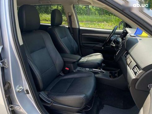 Mitsubishi Outlander 2014 - фото 19