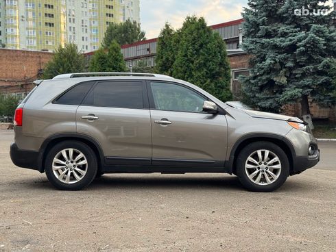 Kia Sorento 2012 серый - фото 13