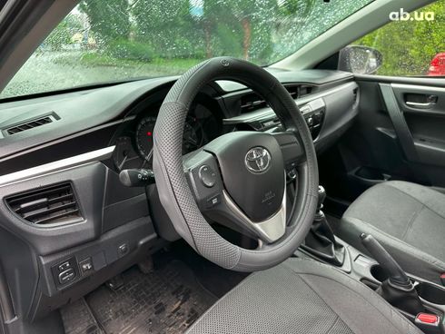 Toyota Corolla 2015 черный - фото 15