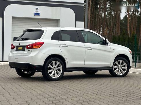 Mitsubishi Outlander 2015 - фото 10