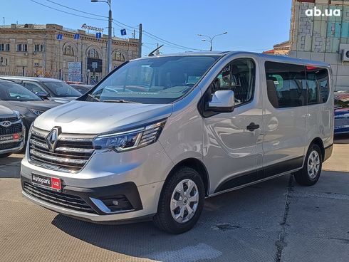 Renault Trafic 2022 серый - фото 3