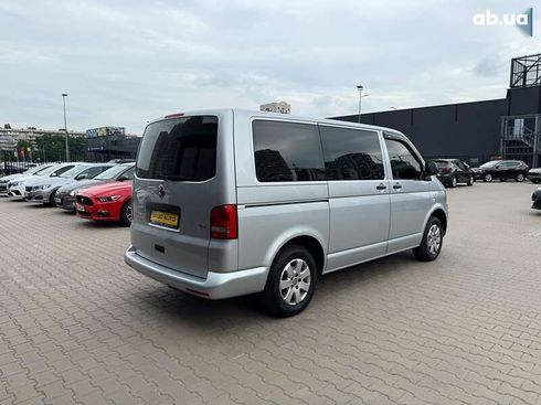 Volkswagen Multivan 2012 - фото 6