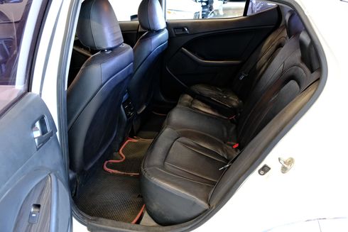 Kia Optima 2013 белый - фото 8