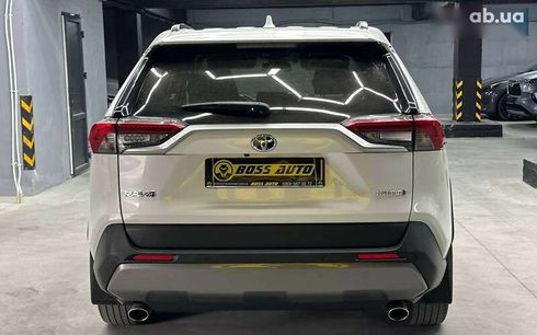 Toyota RAV4 2020 - фото 5