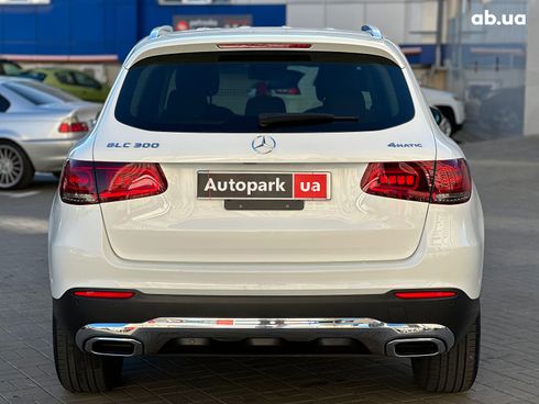 Mercedes-Benz GLC-Класс 2021 белый - фото 10