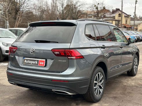 Volkswagen Tiguan 2021 серый - фото 16