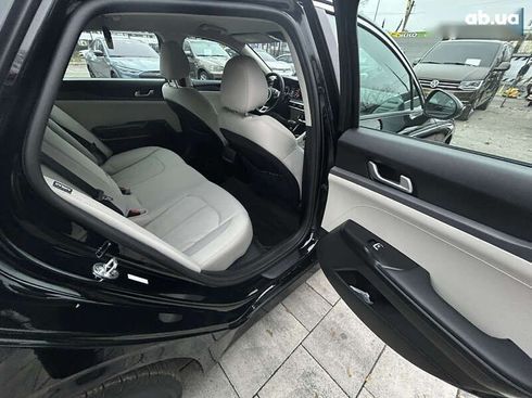 Kia K5 2021 - фото 25