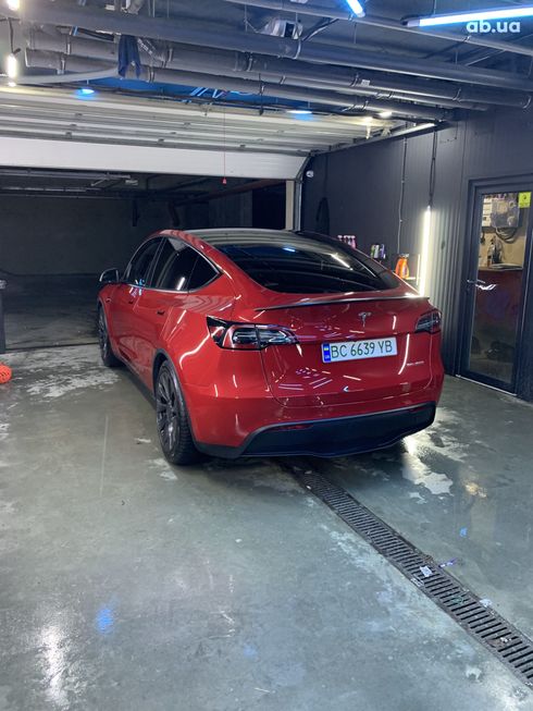 Tesla Model Y 2021 красный - фото 6