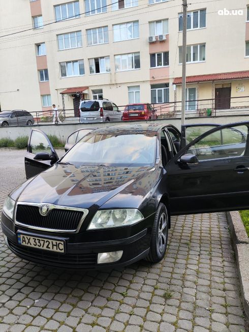 Skoda Octavia 2006 черный - фото 3