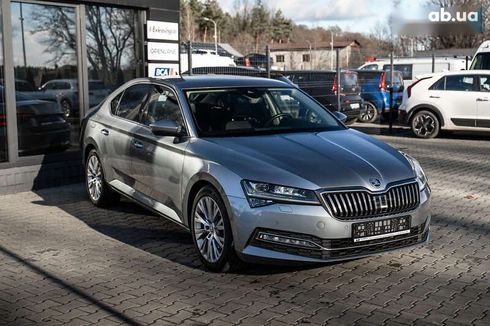 Skoda Superb 2020 - фото 5