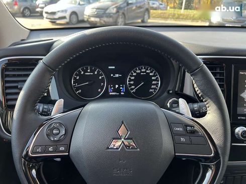 Mitsubishi Outlander 2021 - фото 18