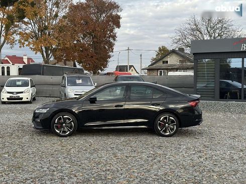 Skoda Octavia 2021 - фото 6