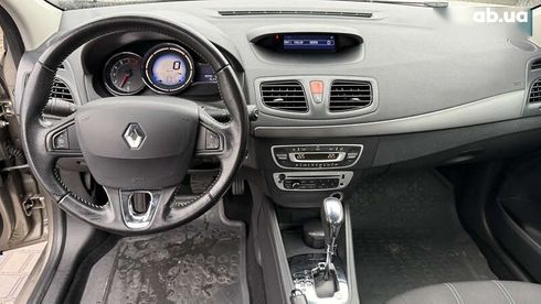 Renault Fluence 2015 - фото 12