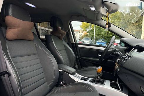 Renault Laguna 2008 - фото 18