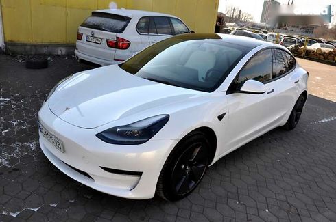 Tesla Model 3 2022 - фото 13