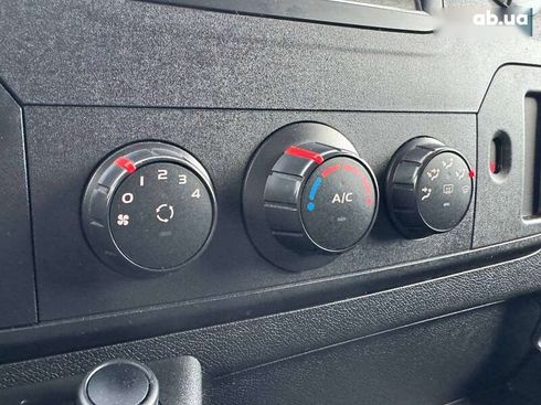Renault Master 2017 - фото 19