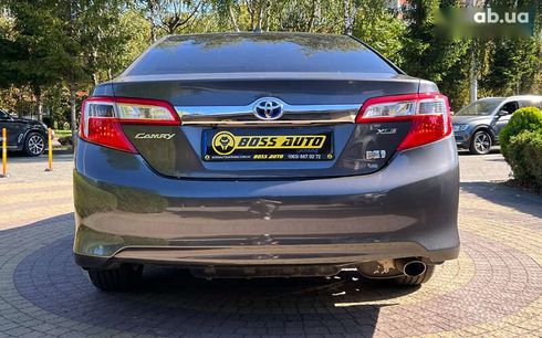 Toyota Camry 2013 - фото 6